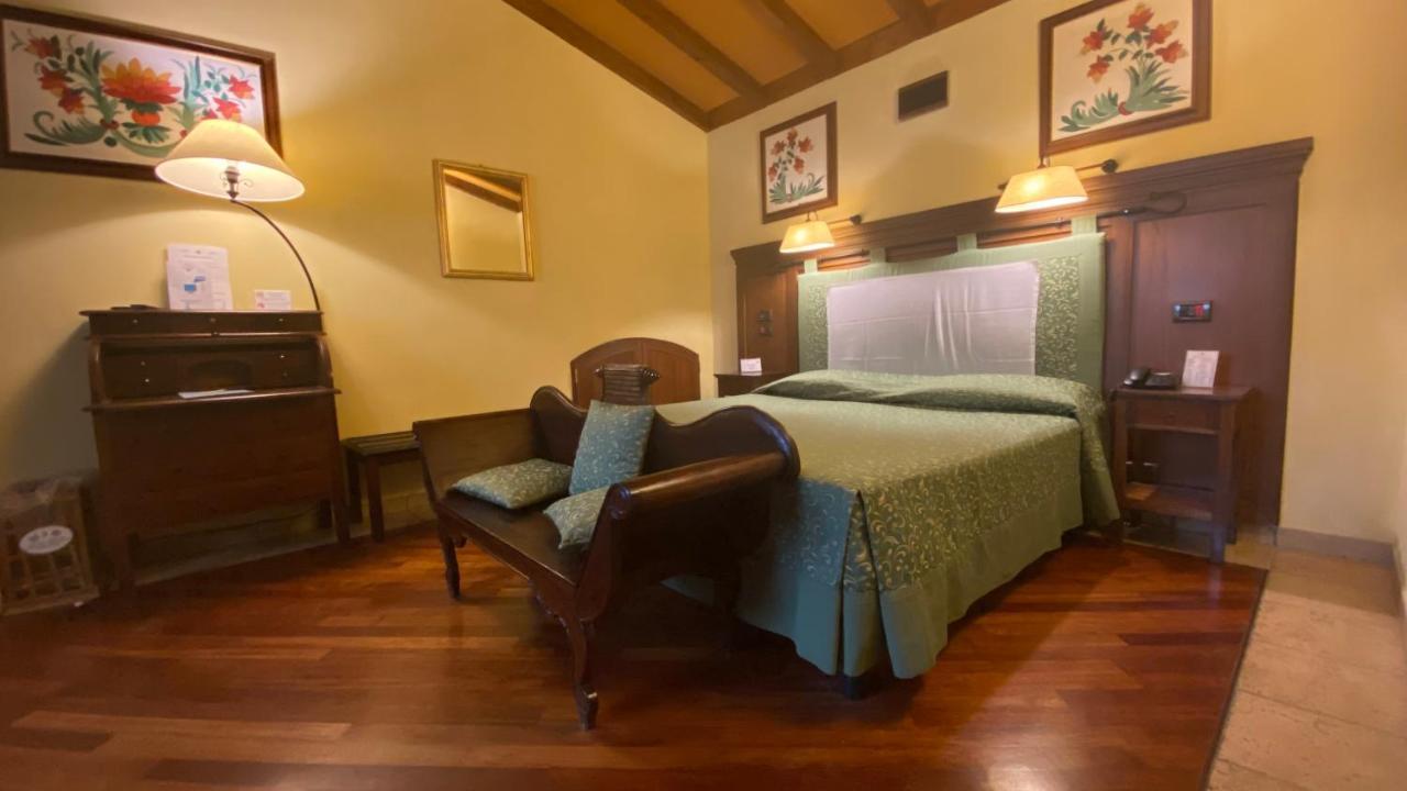 Relais Abbazia Santa Anastasia Resort & Winery 카스텔부오노 외부 사진