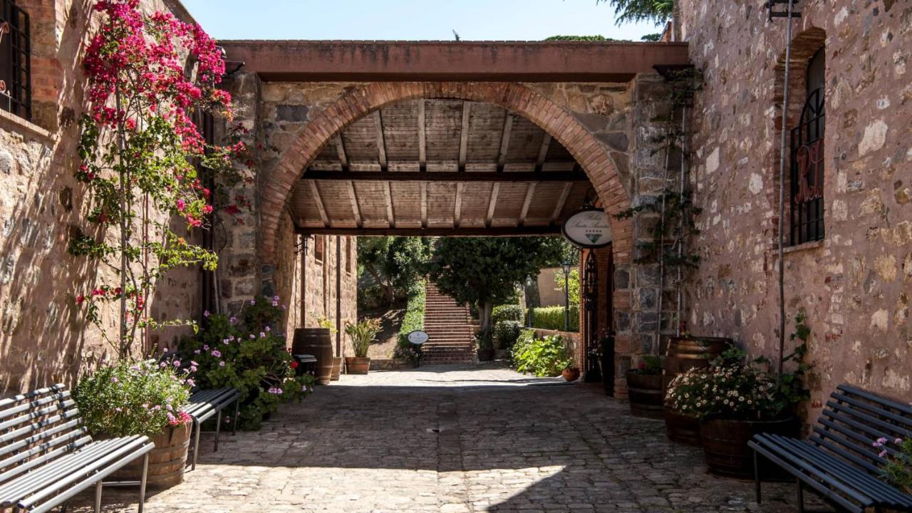 Relais Abbazia Santa Anastasia Resort & Winery 카스텔부오노 외부 사진