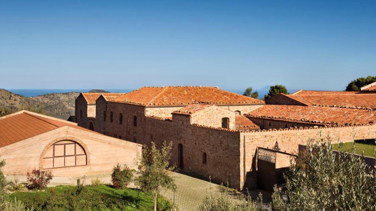 Relais Abbazia Santa Anastasia Resort & Winery 카스텔부오노 외부 사진