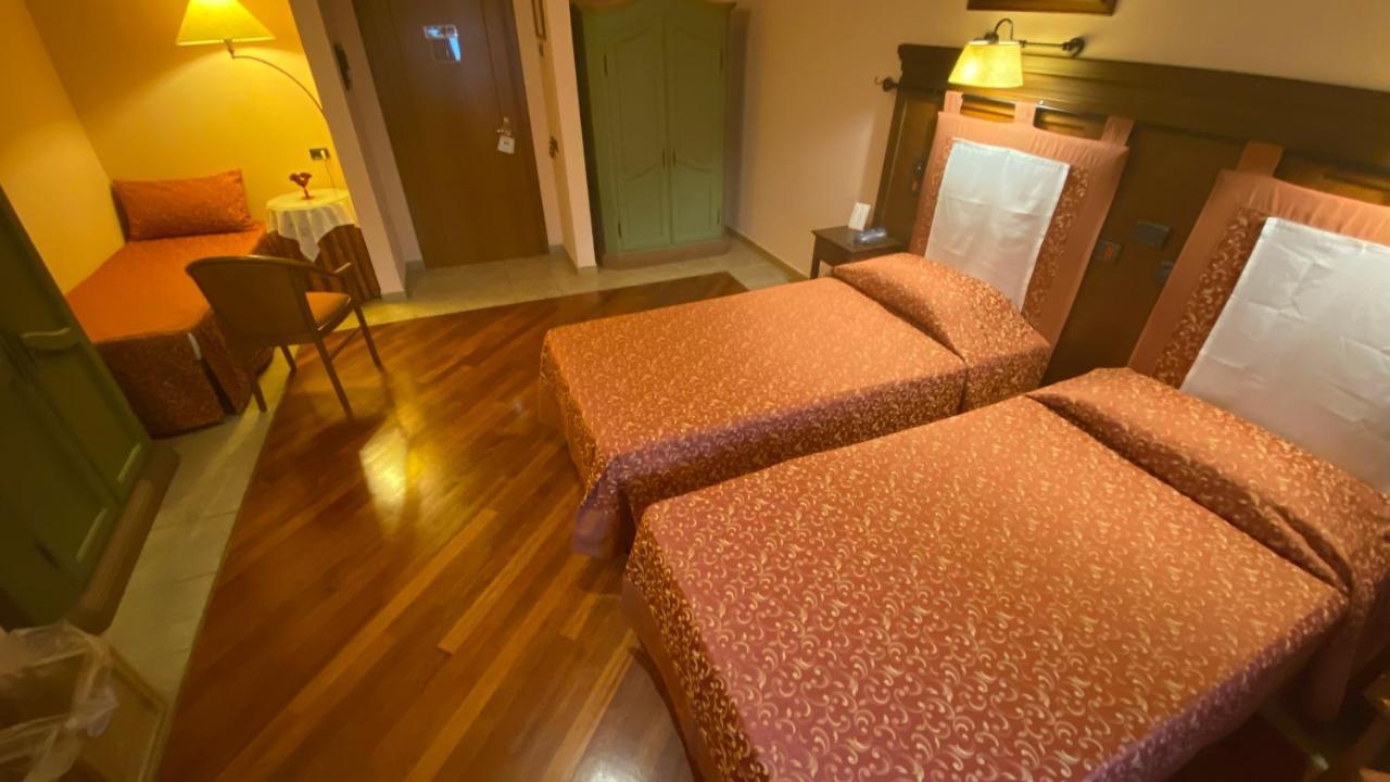 Relais Abbazia Santa Anastasia Resort & Winery 카스텔부오노 외부 사진
