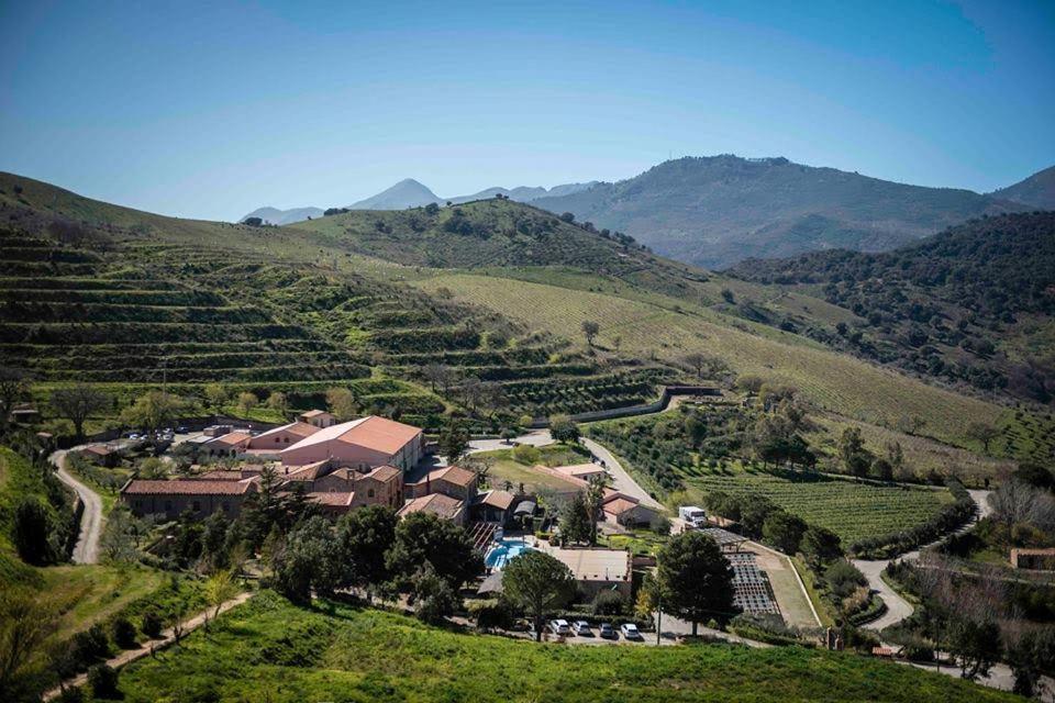Relais Abbazia Santa Anastasia Resort & Winery 카스텔부오노 외부 사진