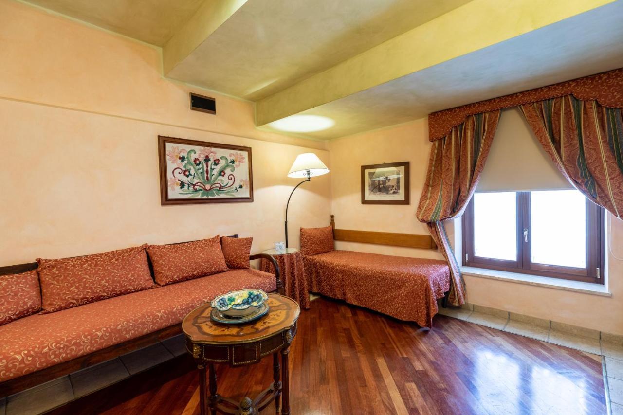 Relais Abbazia Santa Anastasia Resort & Winery 카스텔부오노 외부 사진