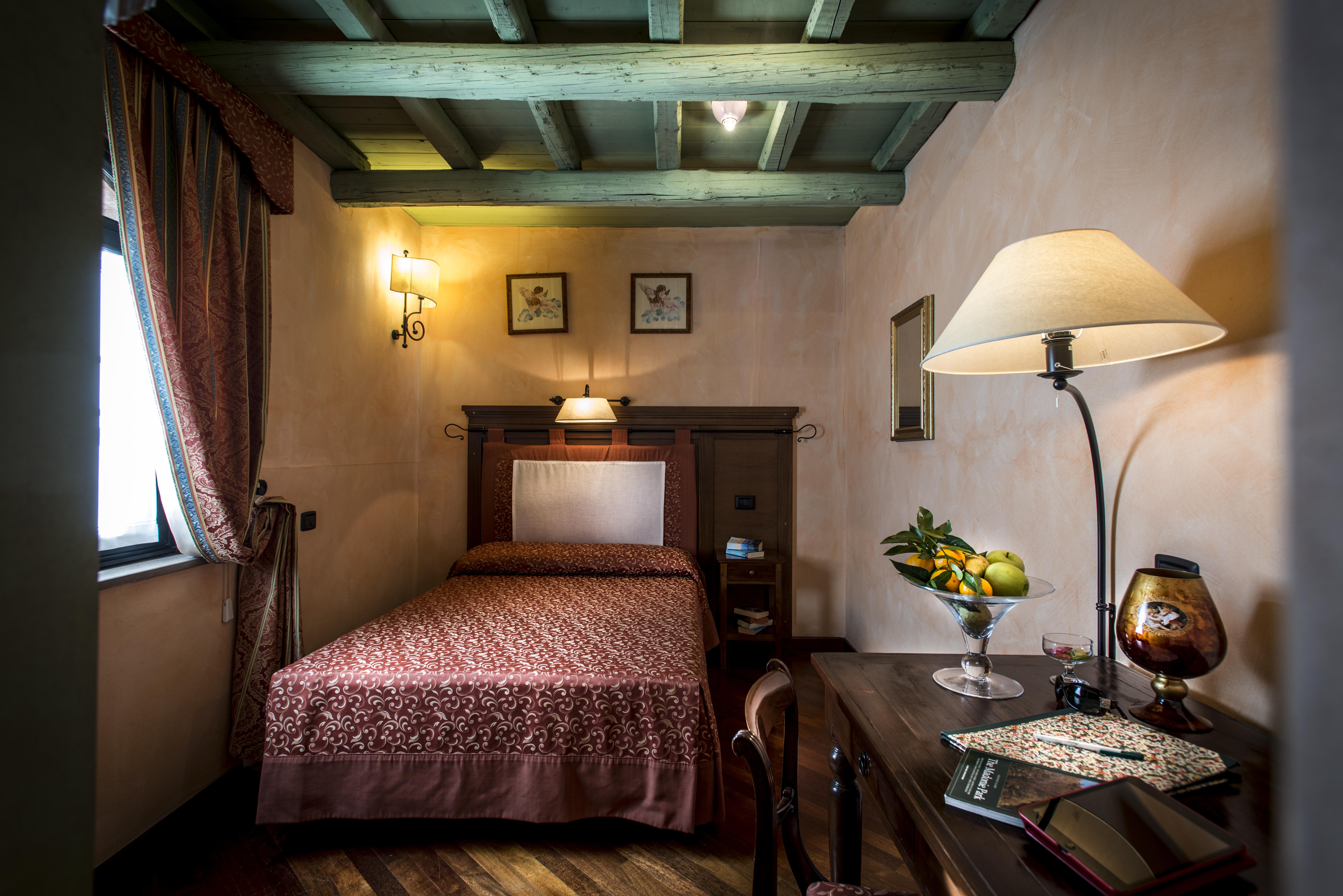 Relais Abbazia Santa Anastasia Resort & Winery 카스텔부오노 외부 사진
