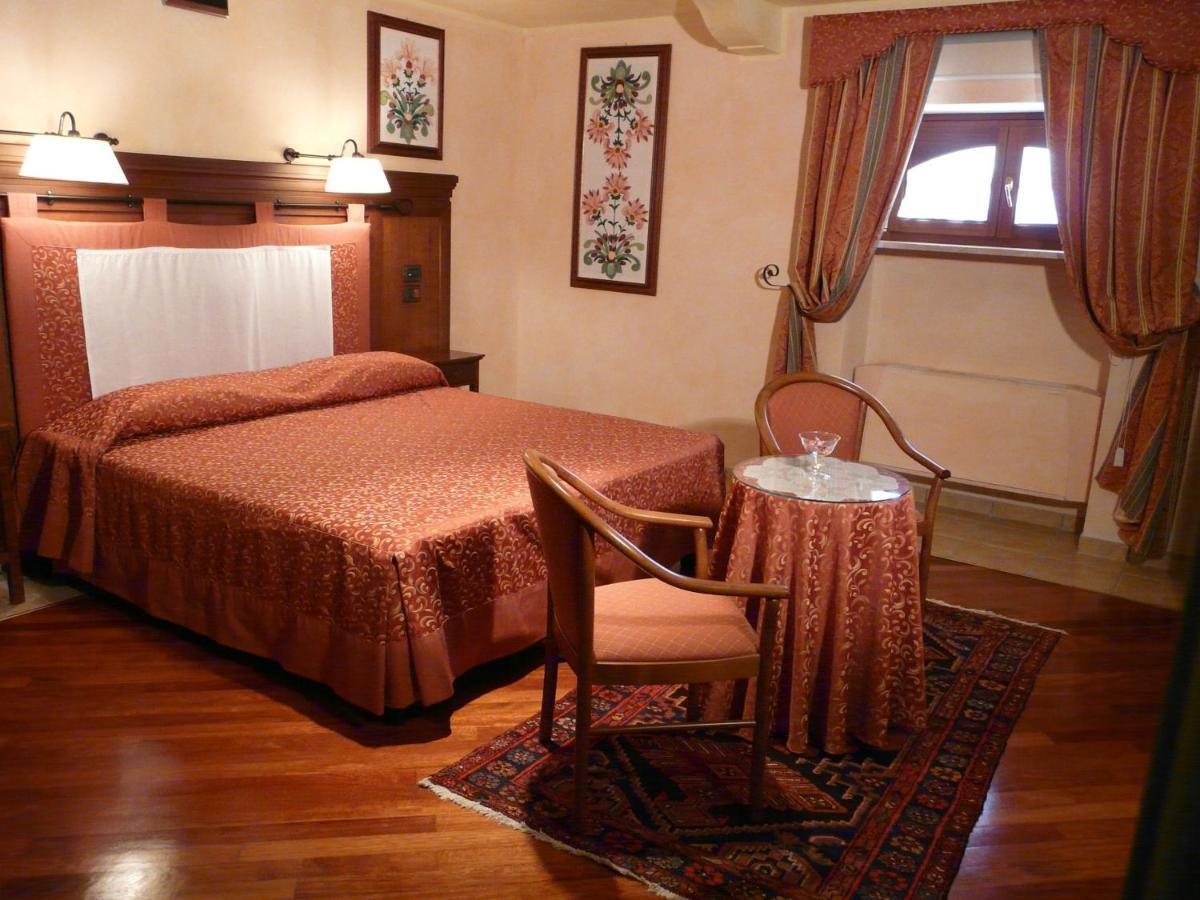 Relais Abbazia Santa Anastasia Resort & Winery 카스텔부오노 외부 사진